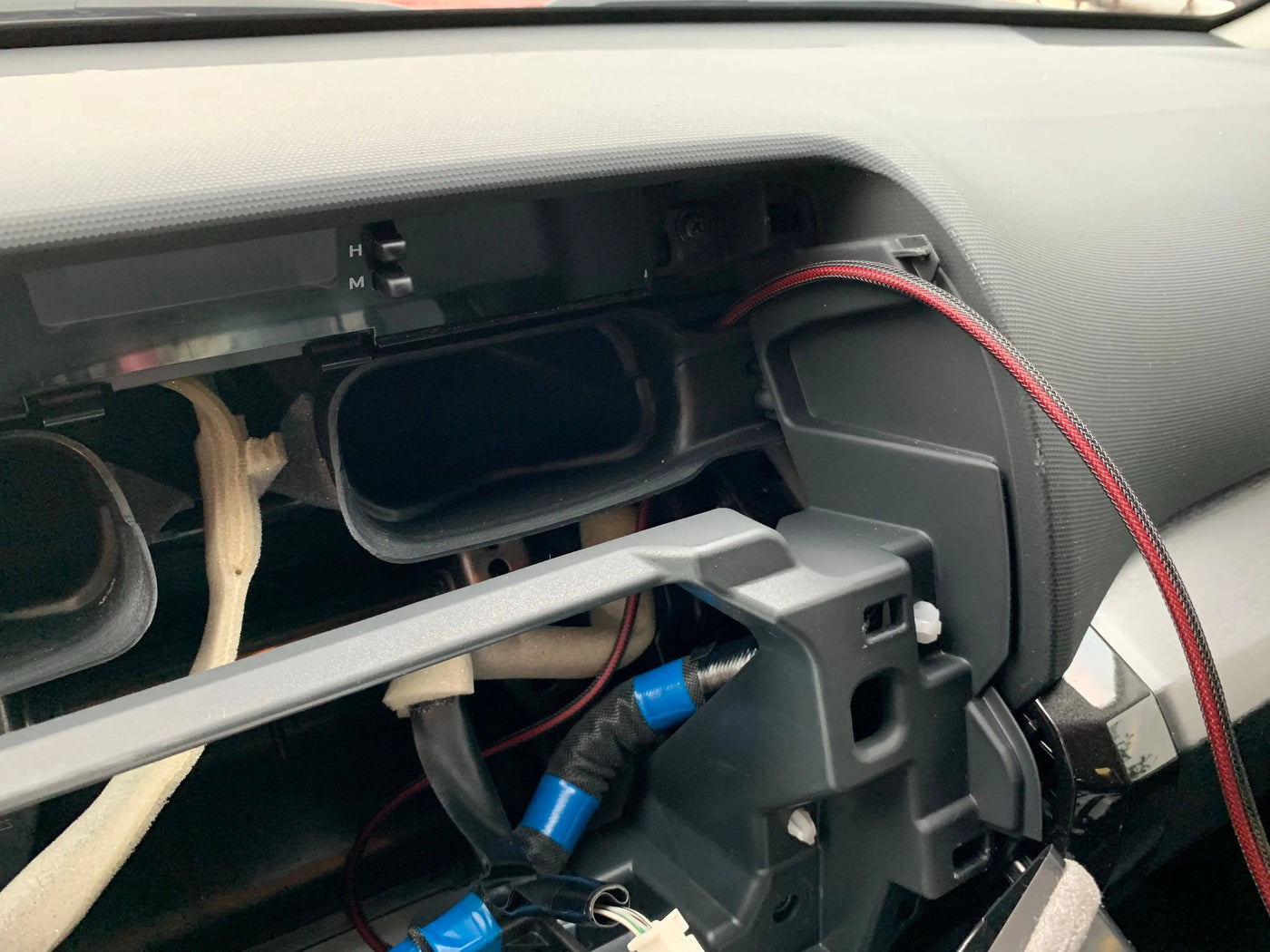 Toyota 4Runner/Lexus GX 460 USB Charger Mount ICS FAB